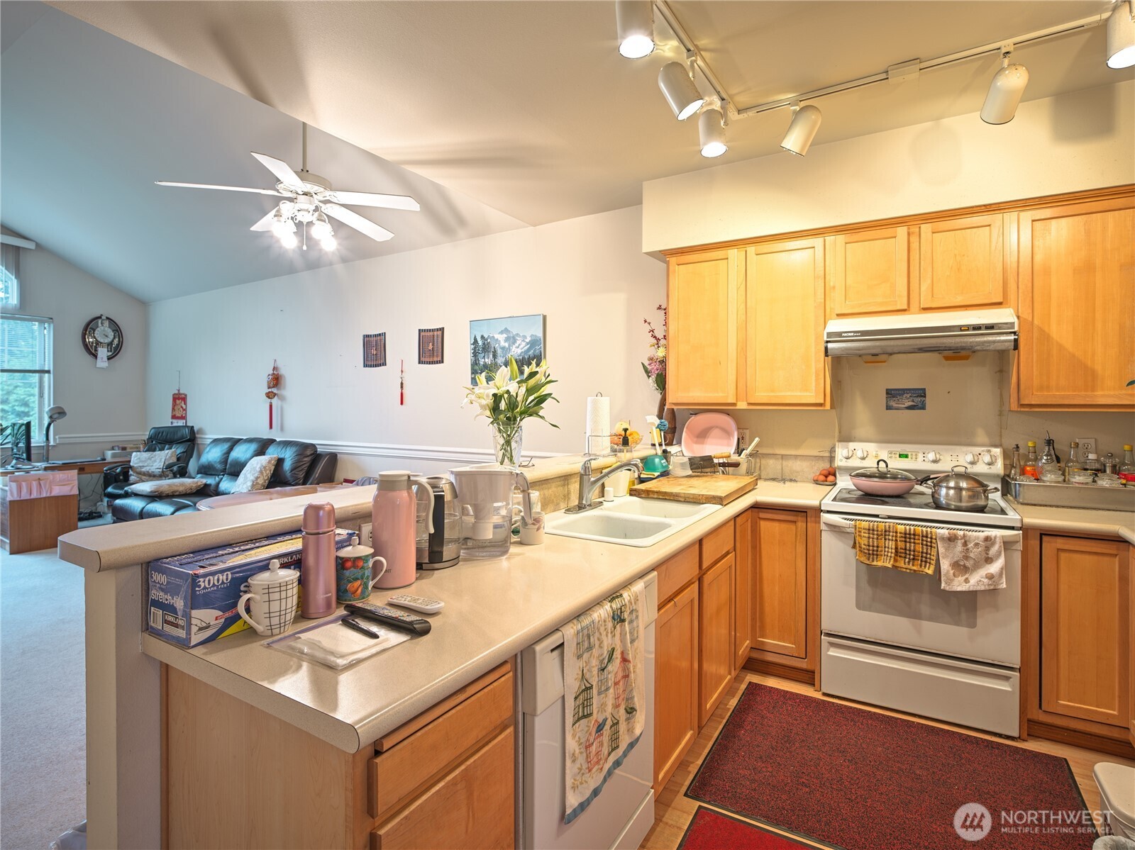 440 Maple Avenue Southwest, Unit B303 Renton, WA 98057 - Photo 7 of 26 Gallery Image 7