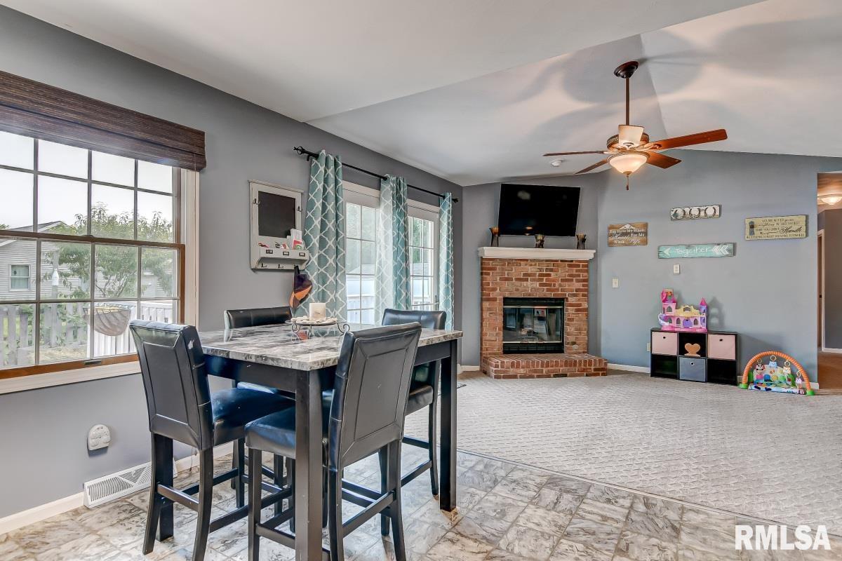6317 Kate Court Springfield, IL 62712 - Photo 8 of 30 Gallery Image 8