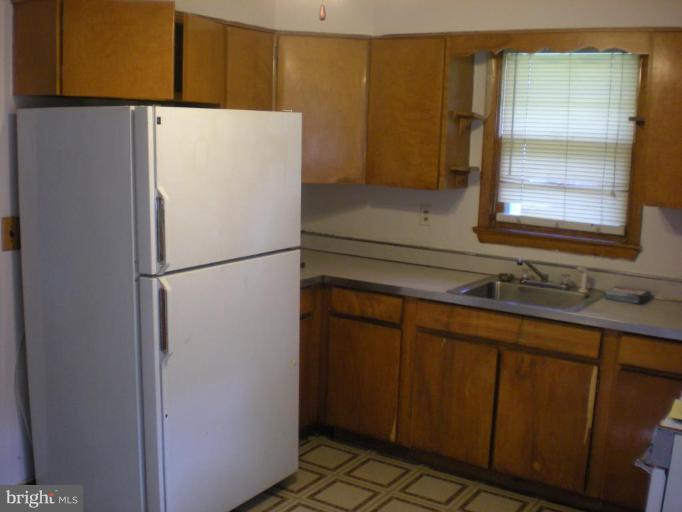 88 Ritters Lane Owings Mills, MD 21117 - Photo 2 of 4 Kitchen