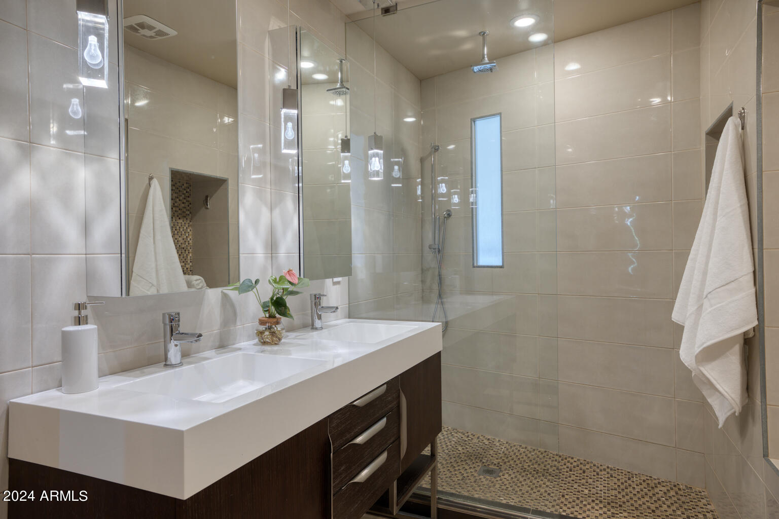 385 West Pierson Street, Unit B3 Phoenix, AZ 85013 - Photo 16 of 32 Spa-like Loft Bathroom