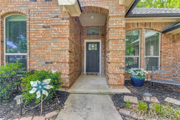 $560,000 | 808 Tall Oak Drive, Keller, TX 76248
