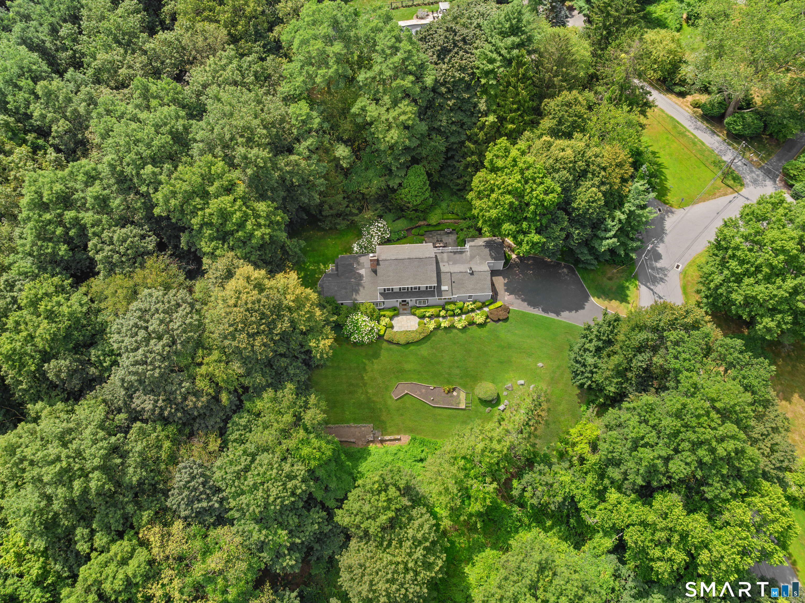 69 Catalpa Road Wilton, CT 06897 - Photo 35 of 38