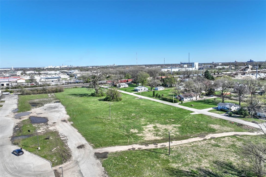 655 East Pershing Road Decatur, IL 62526 - Photo 4 of 7