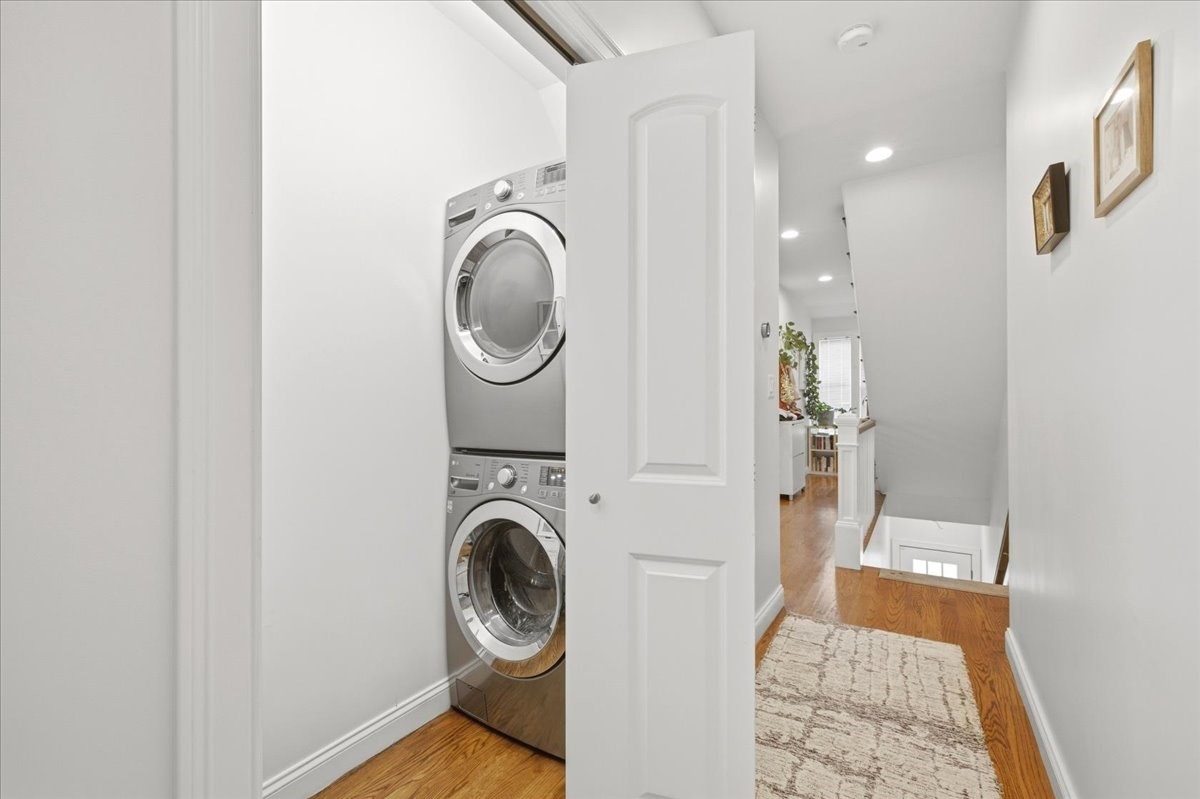 15 Ricker Road, Unit 2 Newton, MA 02458 - Photo 10 of 19 Gallery Image 10
