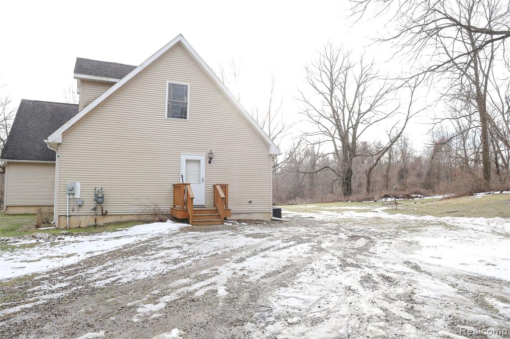 2755 Curtis Road Leonard, MI 48367 - Photo 4 of 61