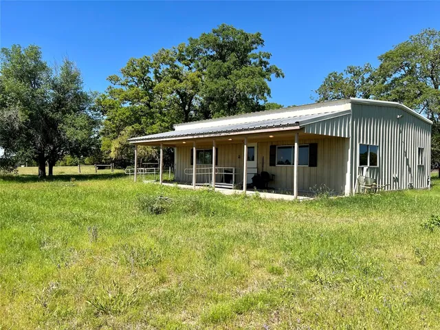 $1,150,000 | 2542 County Road 306, Thrall, TX 76578
