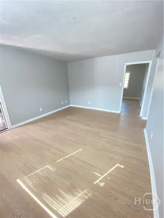 $1,200 | 113 Woodhouse Lane, Unit B, Savannah, GA 31406