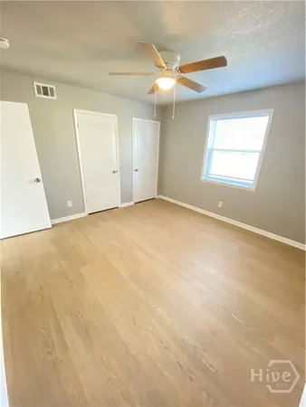 $1,200 | 113 Woodhouse Lane, Unit B, Savannah, GA 31406