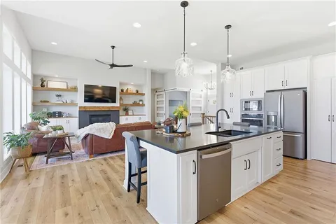 $750,000 | 18120 North Peach Blossom Drive, Platte City, MO 64079