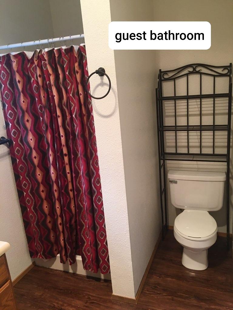 1275 Kubli Road Grants Pass, OR 97527 - Photo 16 of 21 ACCESSORY GUEST WASHROOM FACILTIES