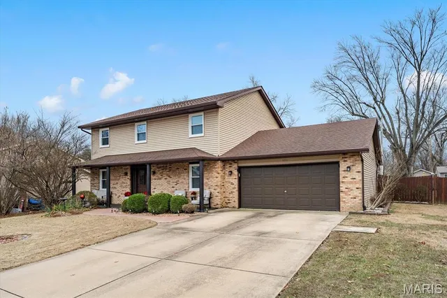 $335,000 | 1024 Hickory Point, Collinsville, IL 62234