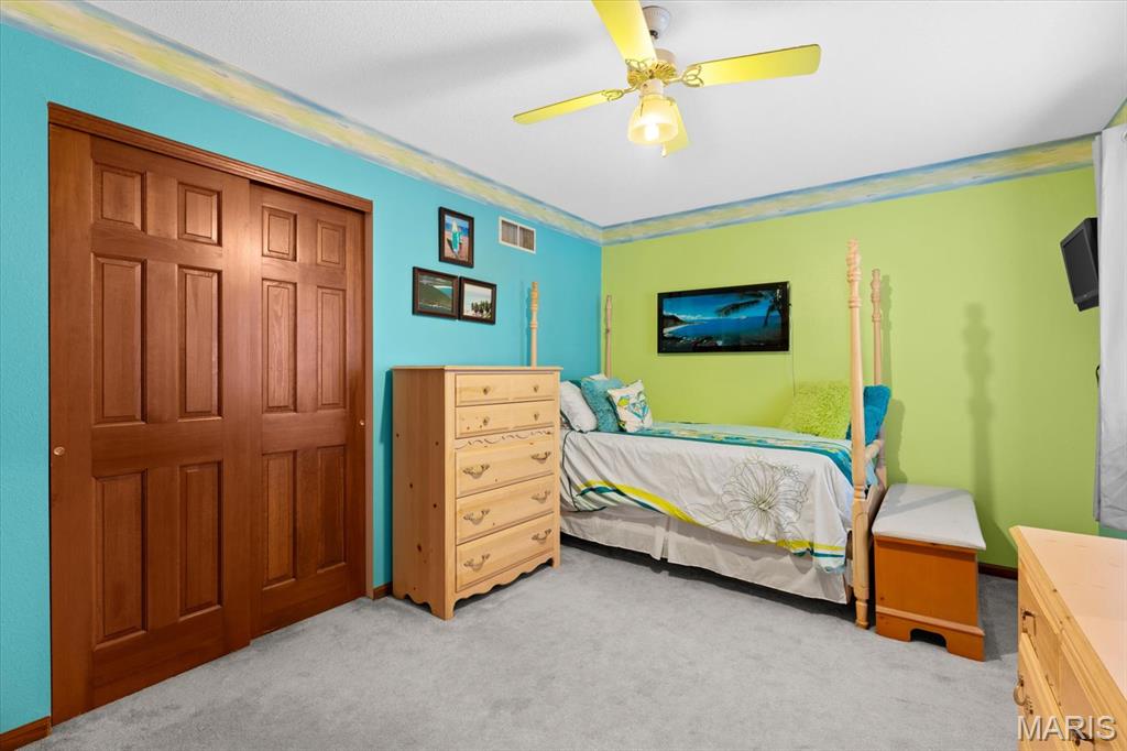 1024 Hickory Point Collinsville, IL 62234 - Photo 34 of 49