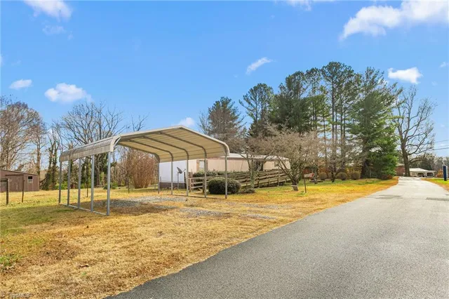 $160,000 | 132 Friendly Road, Thomasville, NC 27360