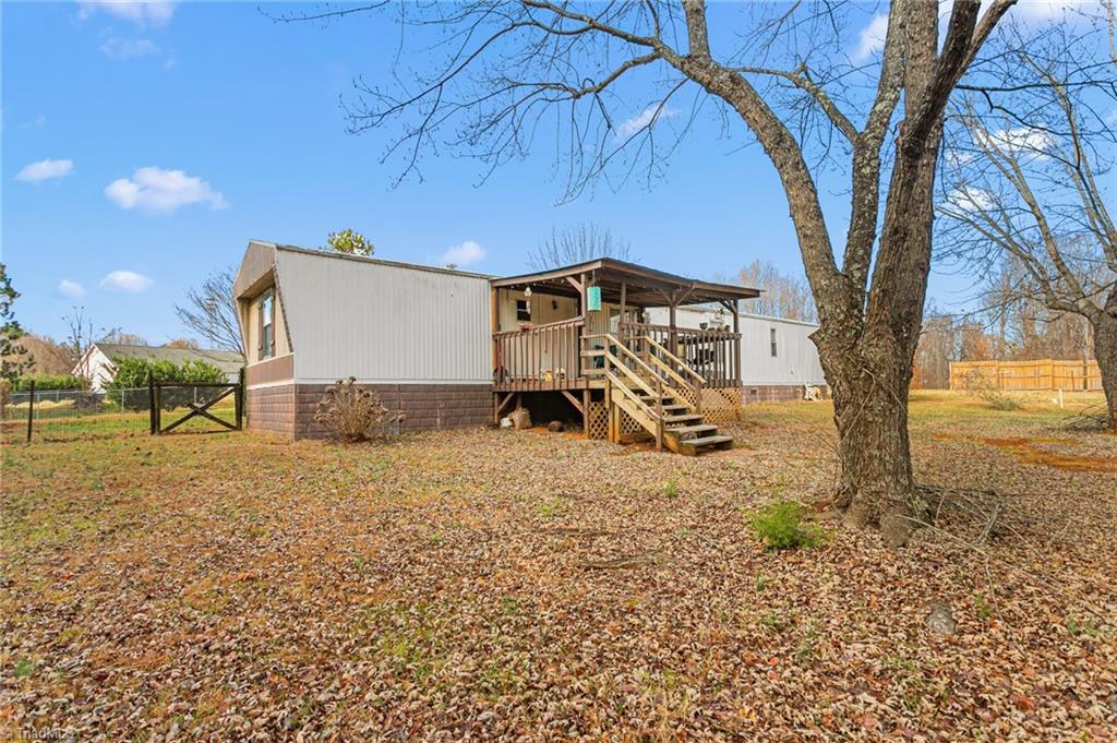 132 Friendly Road Thomasville, NC 27360 - Photo 26 of 31