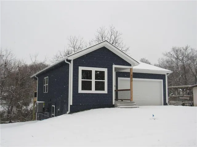 $375,000 | 503 North Lexington Street, Harrisonville, MO 64701