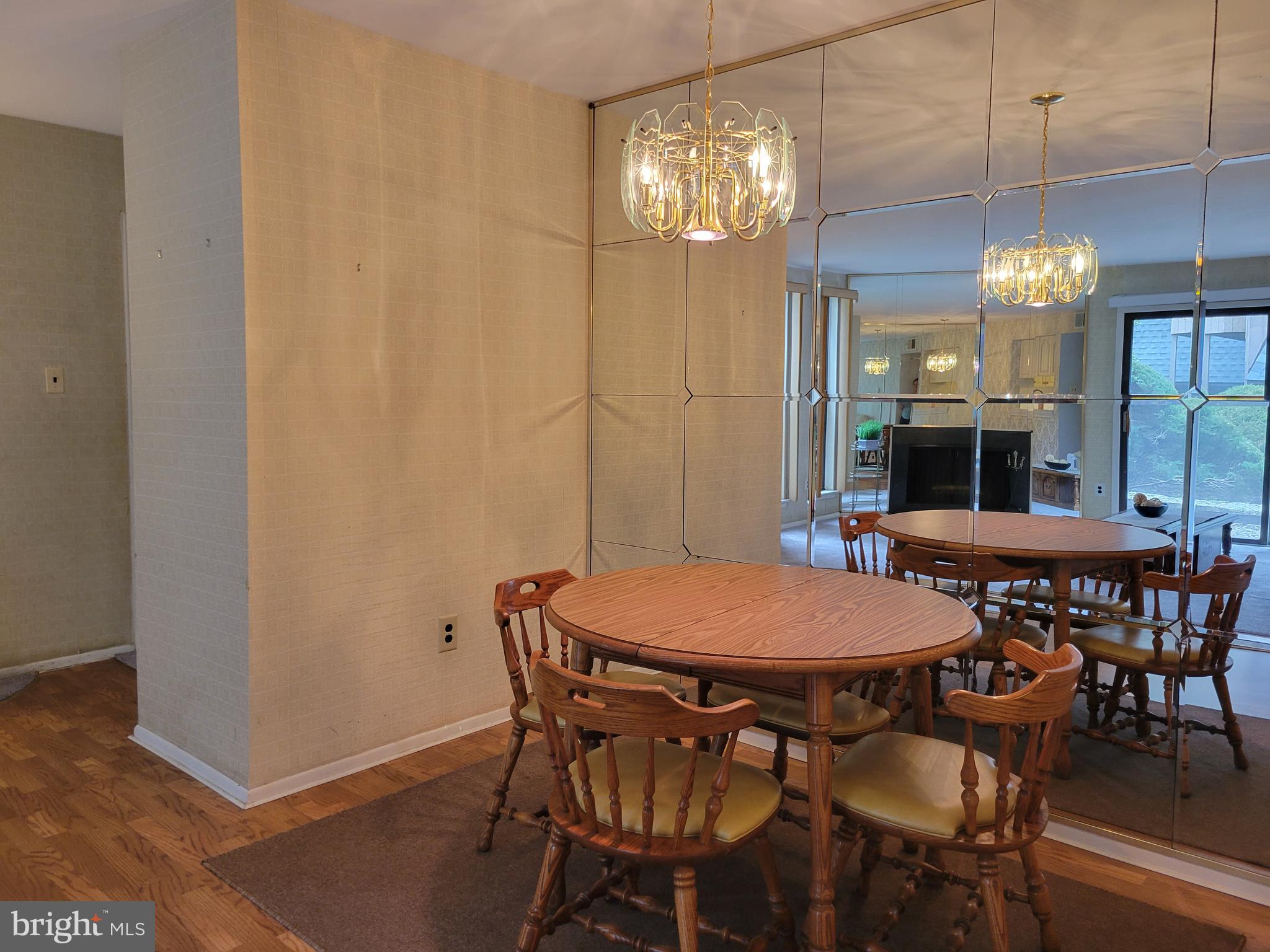 25 South Church Road, Unit 111 Maple Shade, NJ 08052 - Photo 5 of 18 Dining Room
