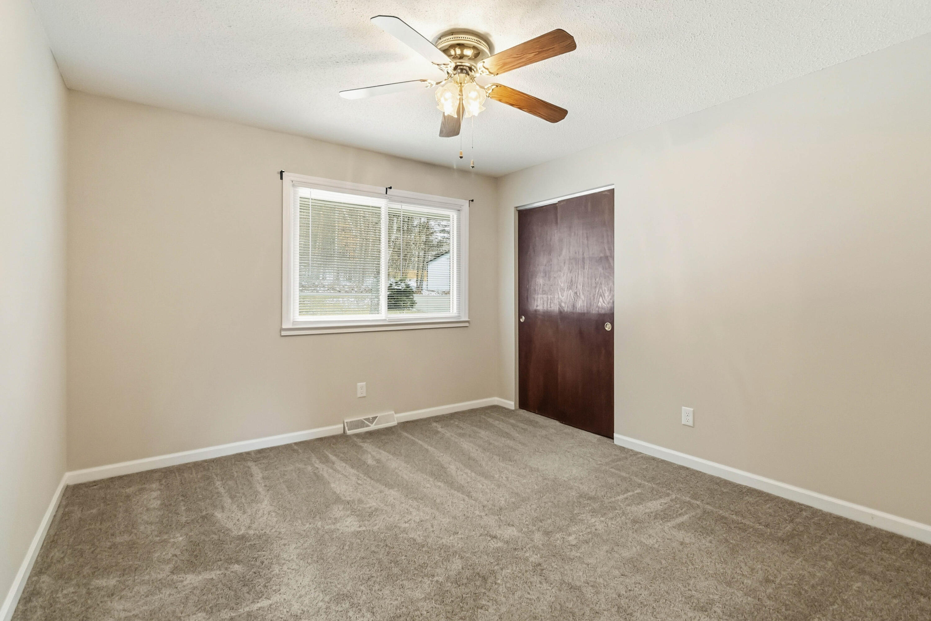 1388 Oak Ridge Road Corbin, KY 40701 - Photo 42 of 59 037