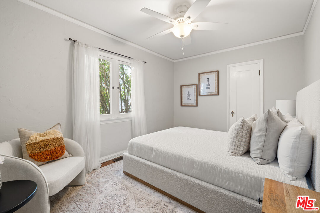 2556 East Villa Street Pasadena, CA 91107 - Photo 11 of 27