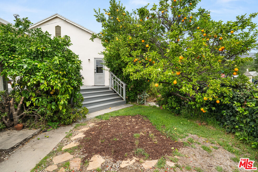 2556 East Villa Street Pasadena, CA 91107 - Photo 24 of 27