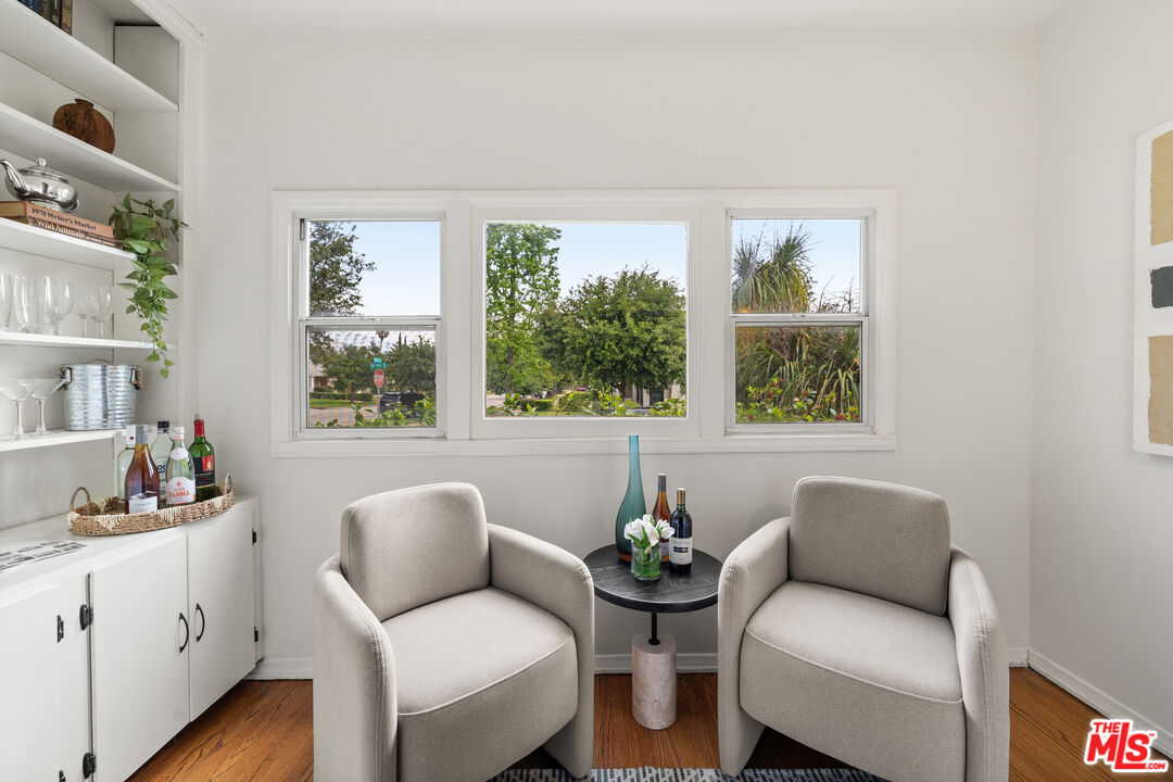 2556 East Villa Street Pasadena, CA 91107 - Photo 10 of 27