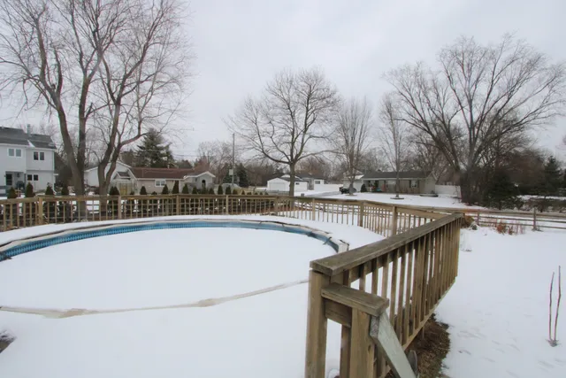 $225,000 | 104 Columbine Street, Crystal Lake, IL 60014