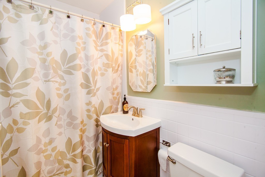 42 Beaconsfield Road, Unit 42 Brookline, MA 02445 - Photo 13 of 20 Gallery Image 13