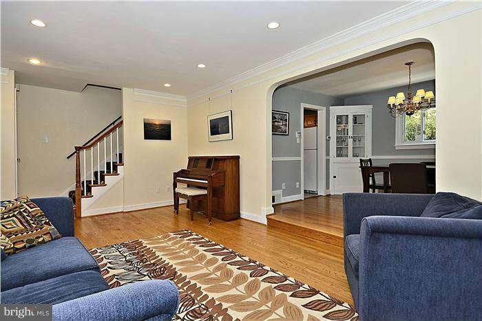 504 Lanark Way Silver Spring, MD 20901 - Photo 4 of 28 Interior (General)