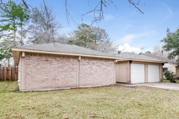 $1,680 | 1206 Cable Way, Crosby, TX 77532