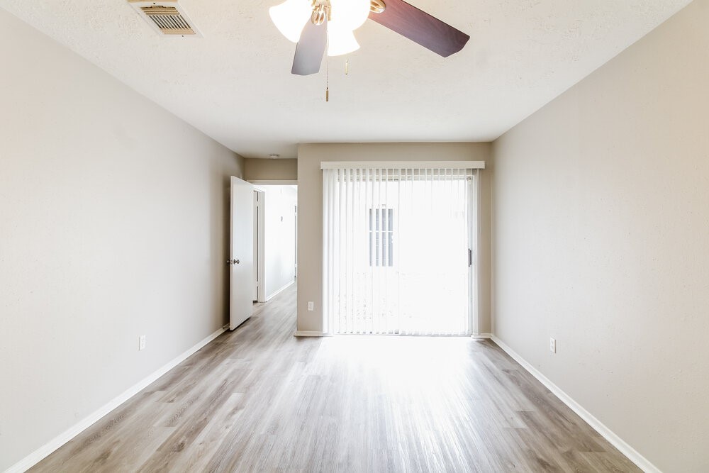 1206 Cable Way Crosby, TX 77532 - Photo 8 of 16