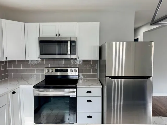 $175,900 | 3820 Lowcroft Avenue, Lansing, MI 48910