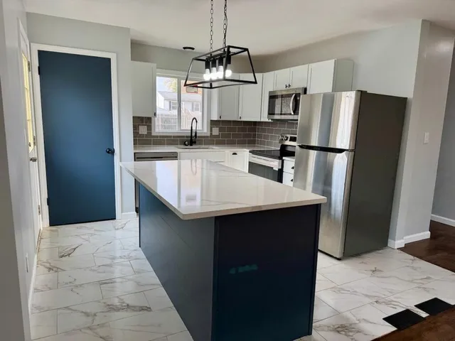 $175,900 | 3820 Lowcroft Avenue, Lansing, MI 48910