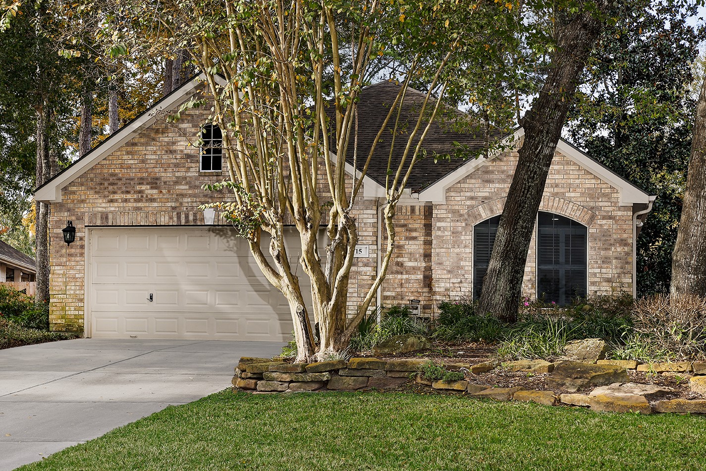 15 Lilac Ridge Place The Woodlands, TX 77384 - Photo 1 of 33