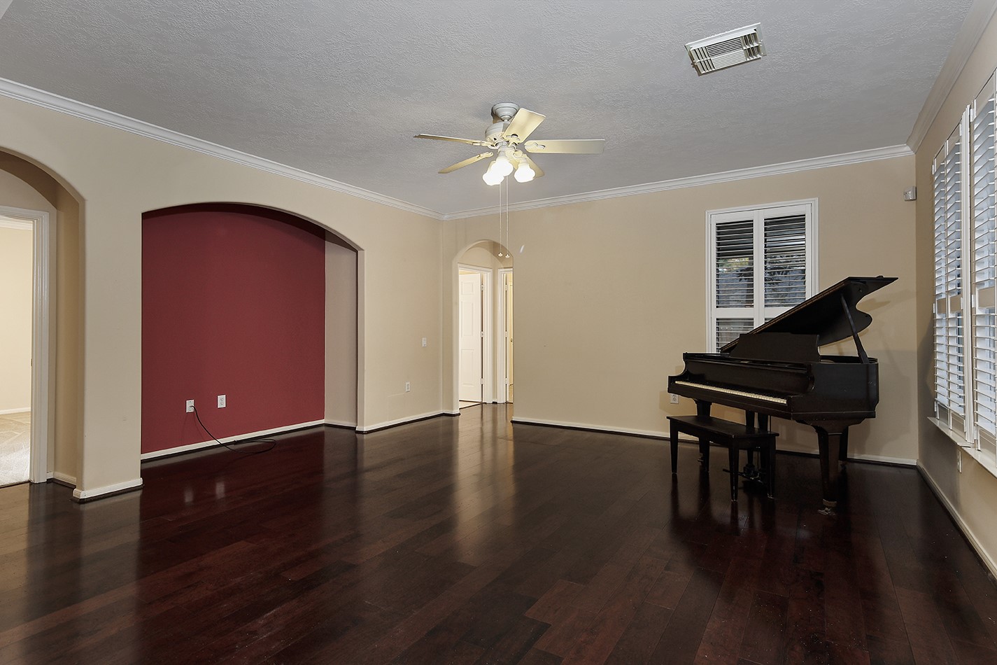 15 Lilac Ridge Place The Woodlands, TX 77384 - Photo 11 of 33