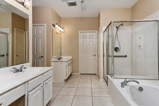 $357,000 | 15 Lilac Ridge Place, The Woodlands, TX 77384