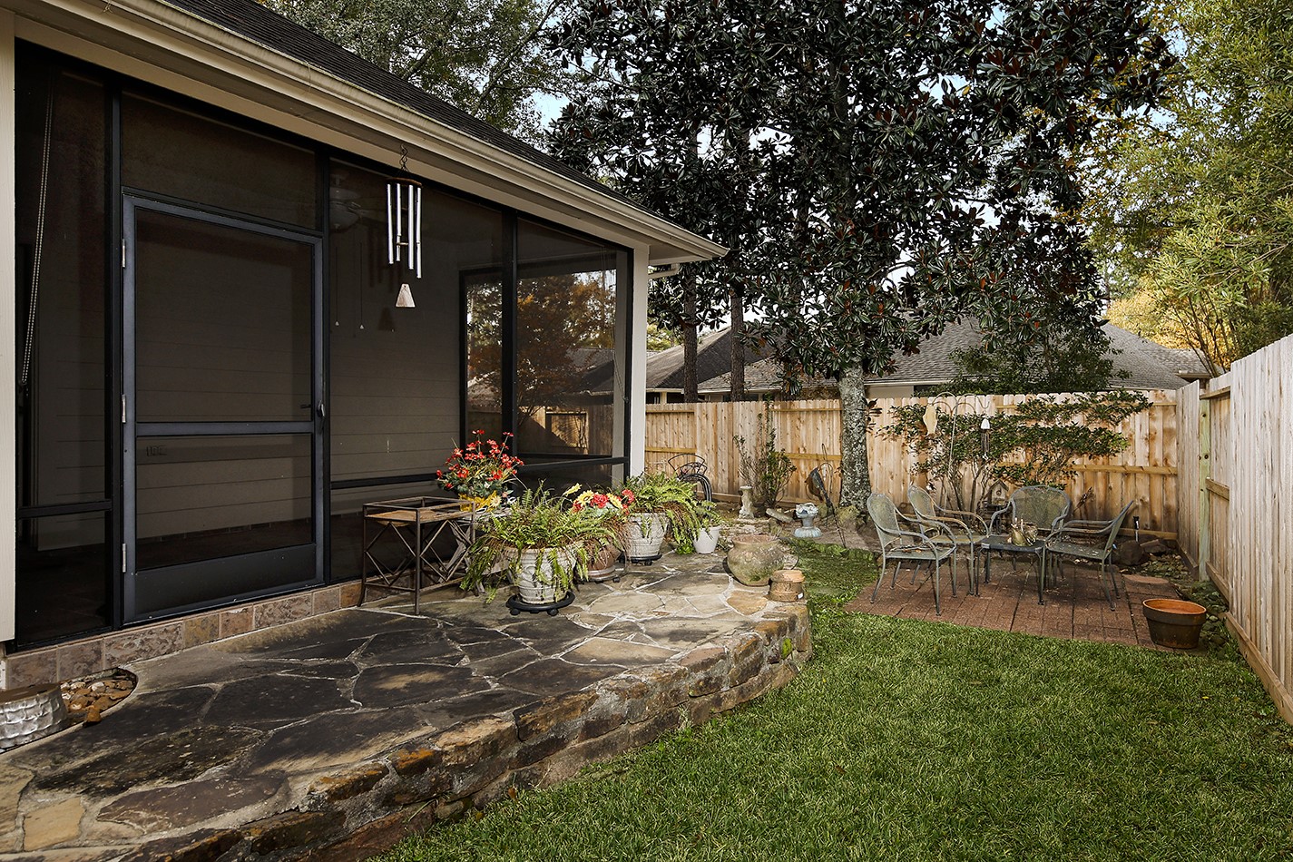 15 Lilac Ridge Place The Woodlands, TX 77384 - Photo 5 of 33