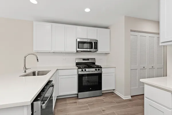 $289,900 | 1440 Somerset Drive, Beecher, IL 60401