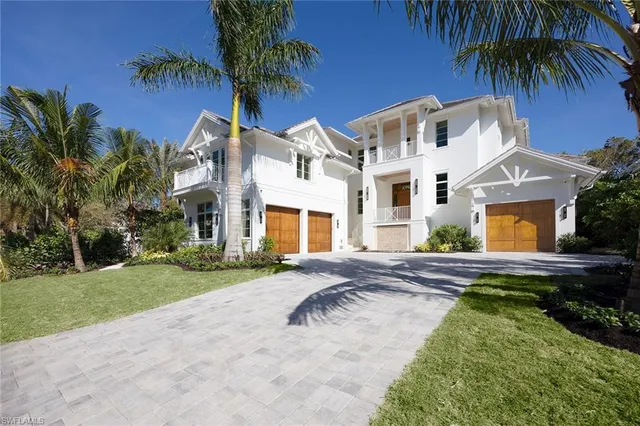 $16,900,000 | 3277 Gordon Drive, Naples, FL 34102
