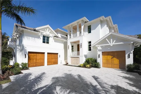 $16,700,000 | 3277 Gordon Drive, Naples, FL 34102