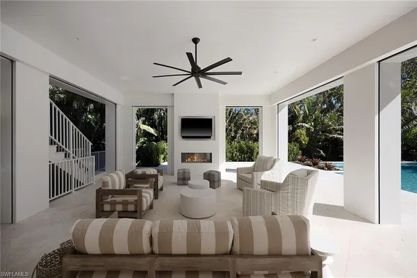 $16,700,000 | 3277 Gordon Drive, Naples, FL 34102