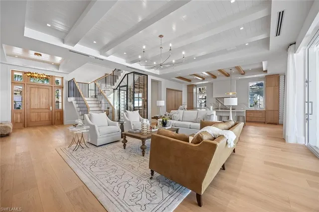 $16,900,000 | 3277 Gordon Drive, Naples, FL 34102