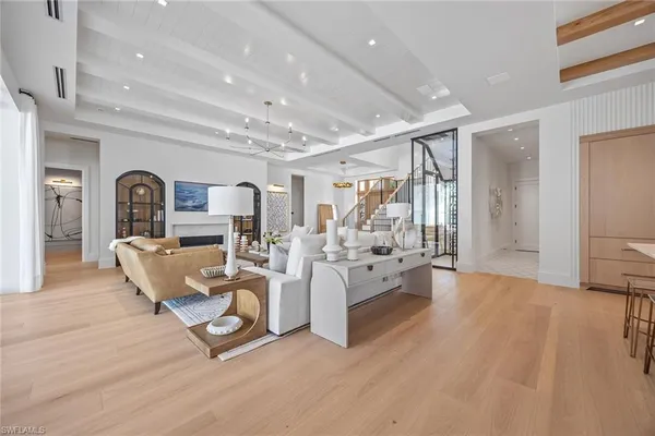 $16,700,000 | 3277 Gordon Drive, Naples, FL 34102