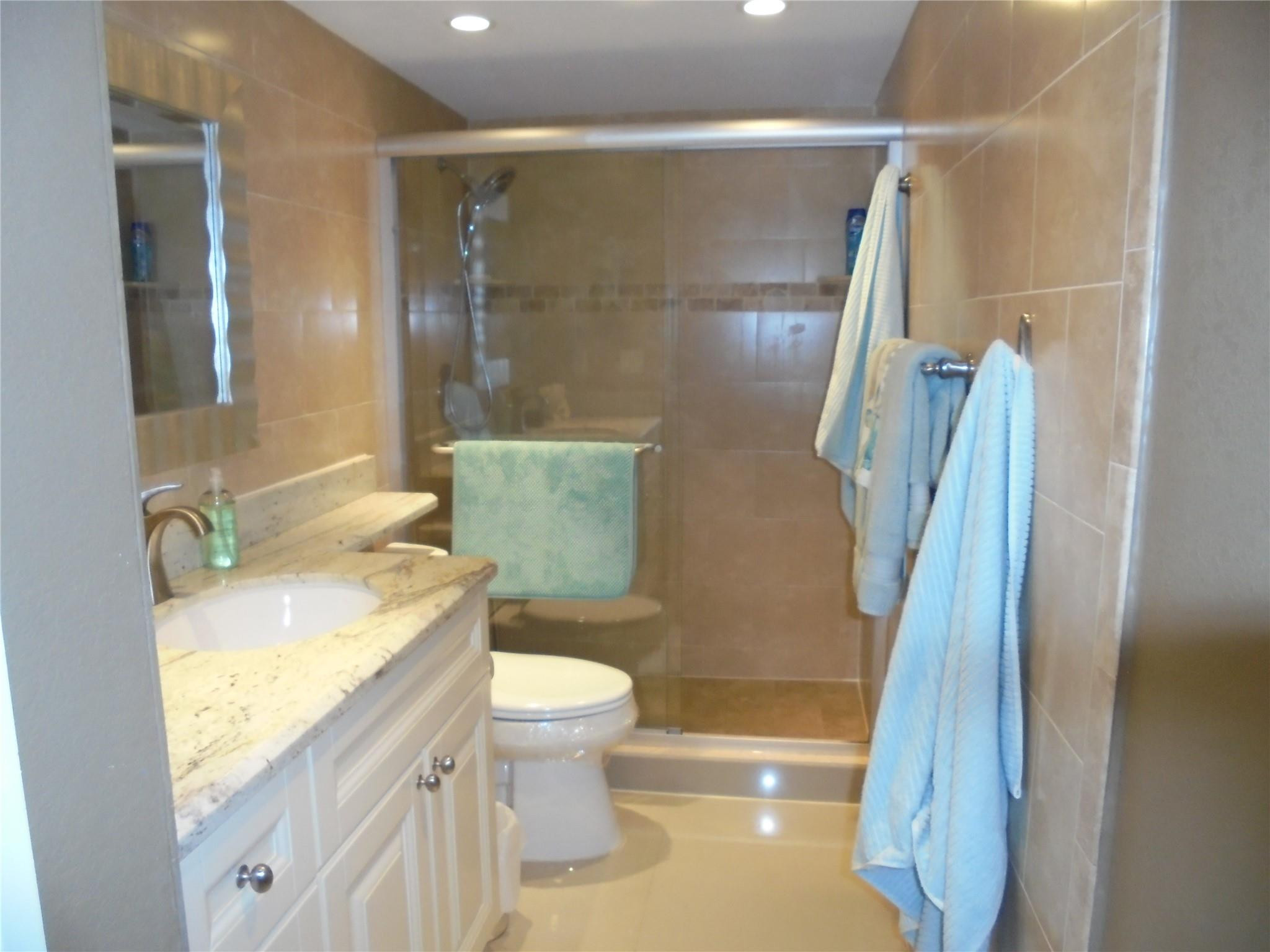 400 North Riverside Drive, Unit 401 Pompano Beach, FL 33062 - Photo 15 of 18 Photo 15