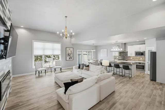 $854,000 | 900 Woodcrest Heights Drive, Menasha, WI 54952