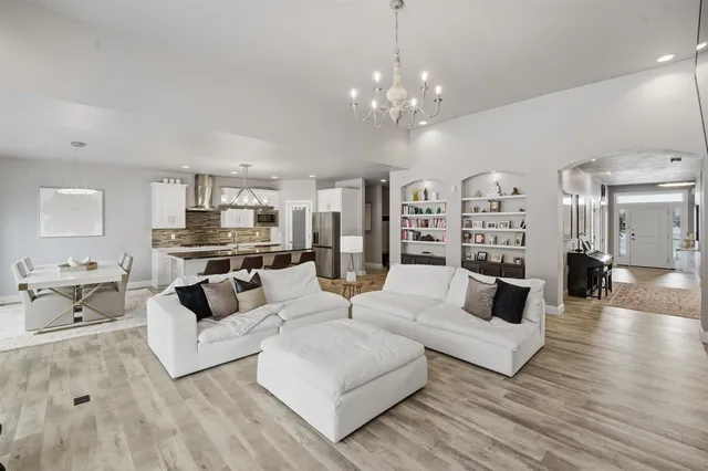 $854,000 | 900 Woodcrest Heights Drive, Menasha, WI 54952