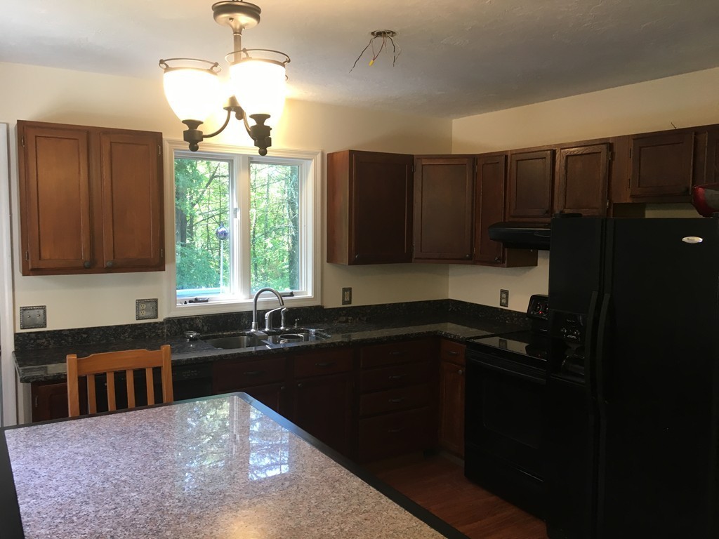 23 Blacksmith Road Belchertown, MA 01007 - Photo 8 of 23 Gallery Image 8