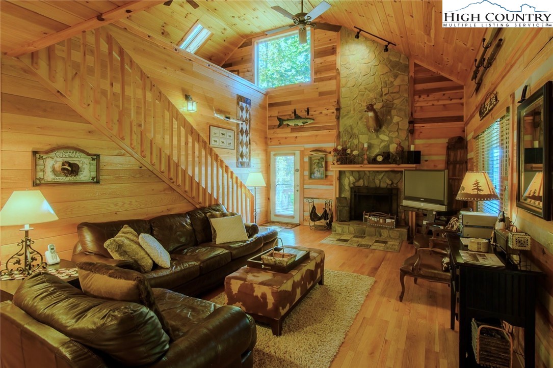 586 Welcome Way Boone, NC 28607 - Photo 8 of 26 Gallery Image 8