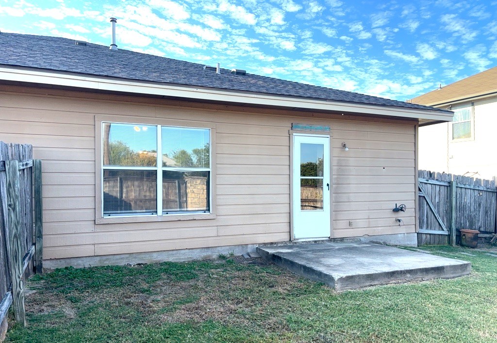 2869 Southampton Way, Unit B Round Rock, TX 78664 - Photo 19 of 19 Fenced backyard with uncovered patio.