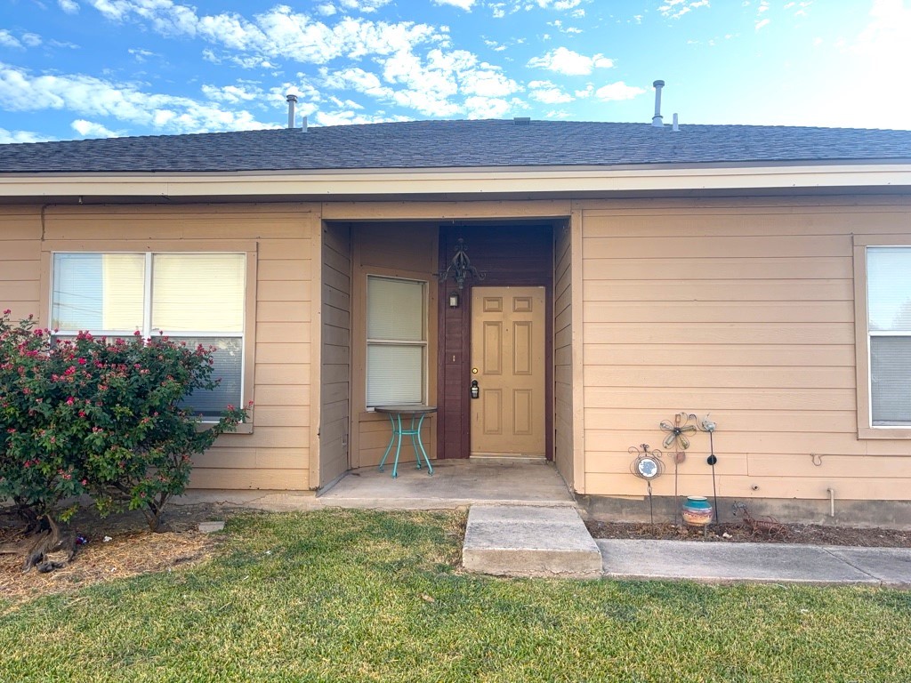 2869 Southampton Way, Unit B Round Rock, TX 78664 - Photo 2 of 19 Entry on the side of the property