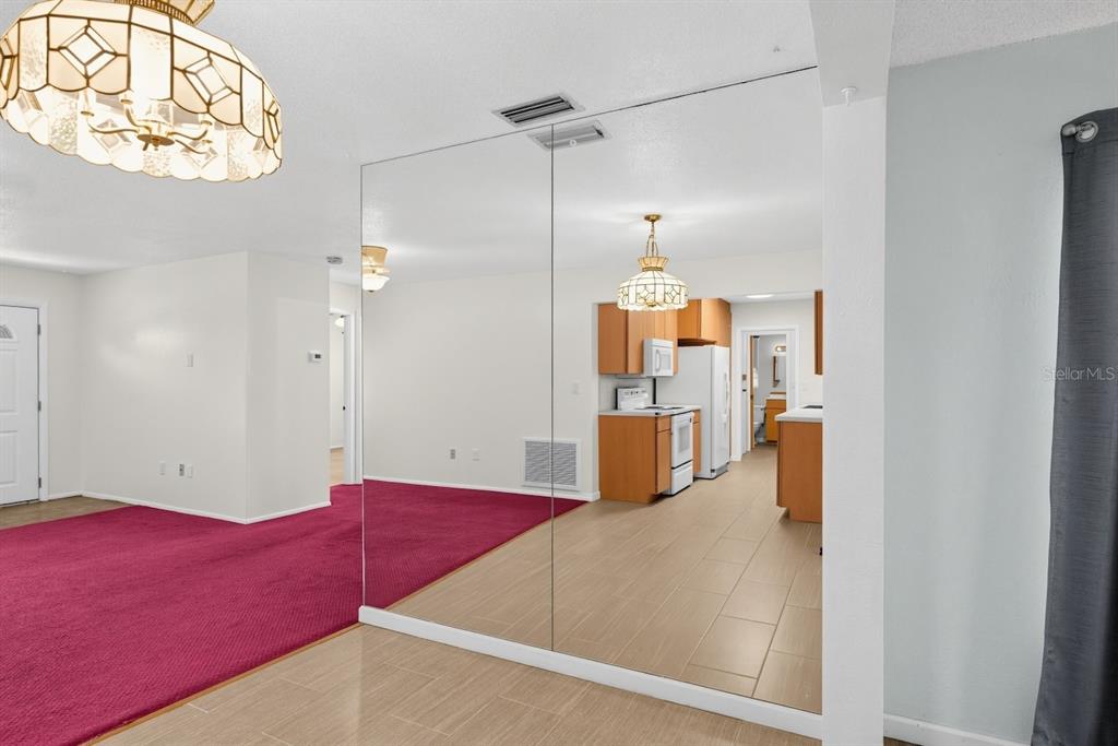 520 Center Road Venice, FL 34285 - Photo 18 of 49 Gallery Image 18