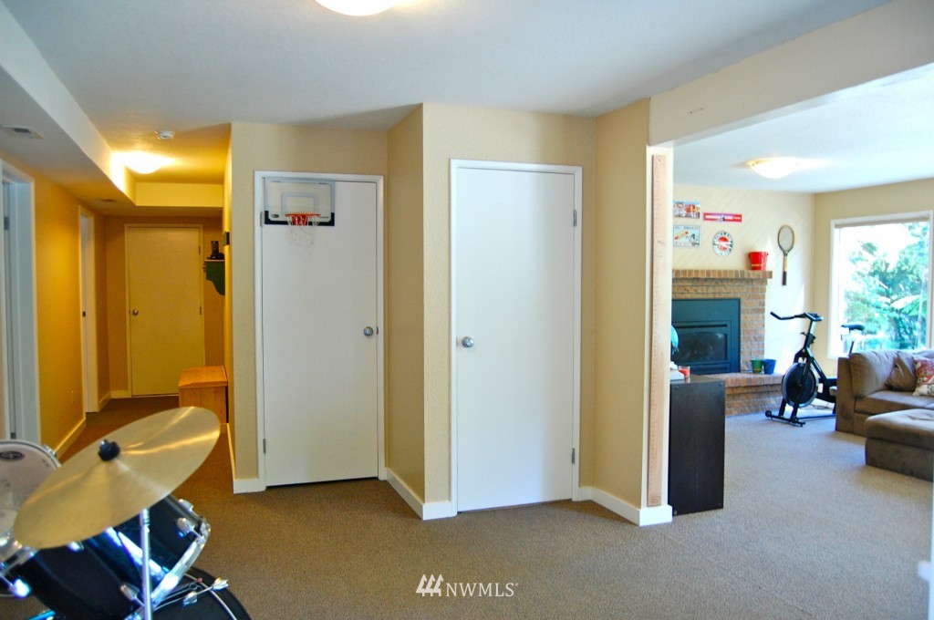 3025 211th Street Southeast Bothell, WA 98021 - Photo 15 of 25
